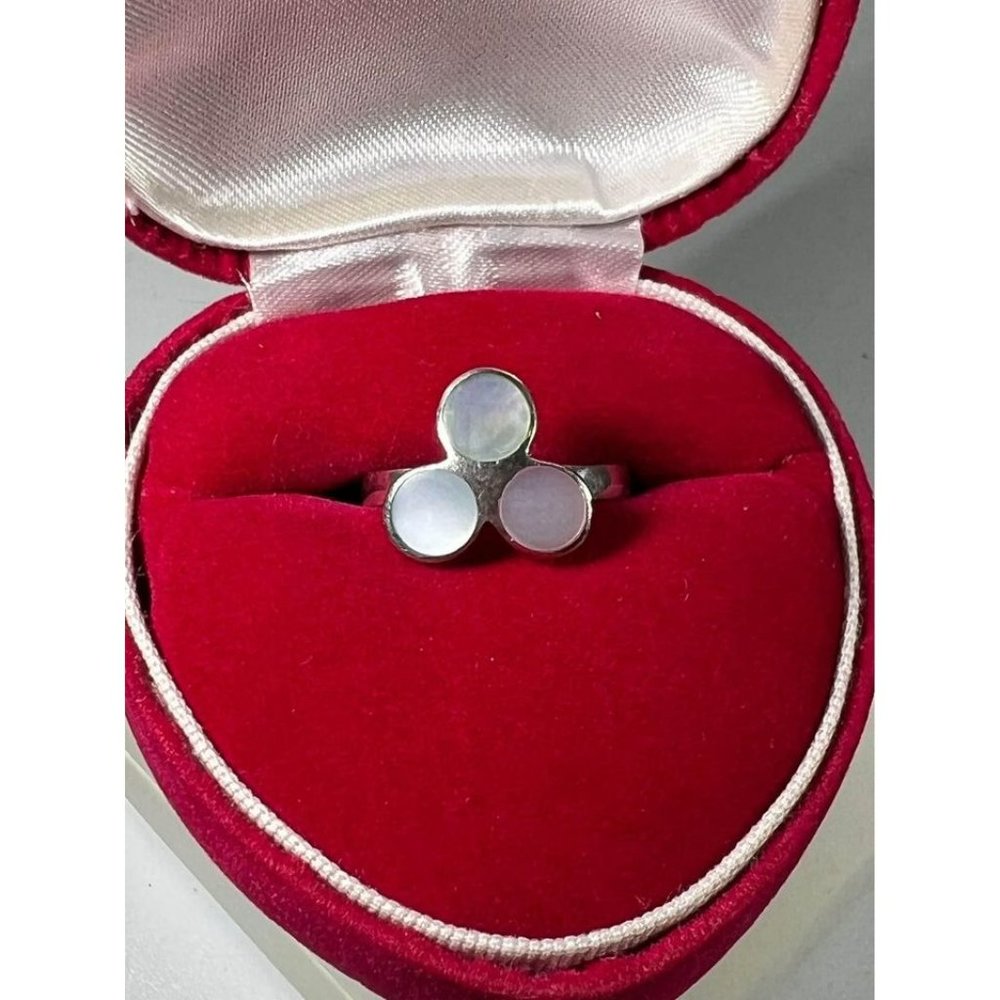 Sterling Ring Size 7 ( Box Not Included )